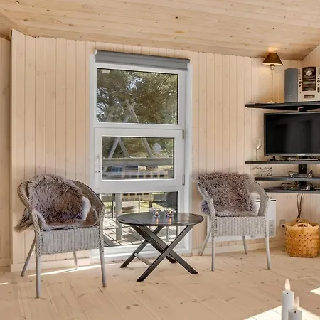 3 Bedroom Lovely In Oksbol Vejers Strand