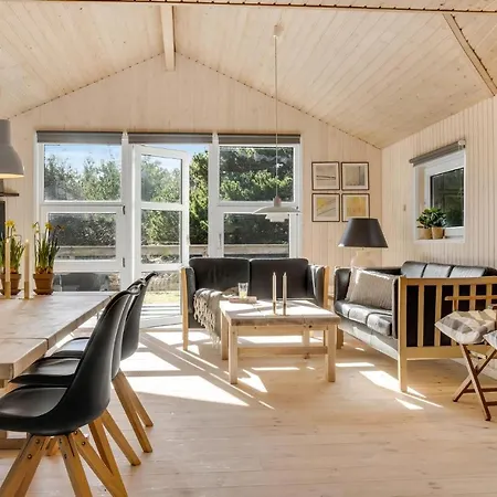 3 Bedroom Lovely In Oksbol Vejers Strand